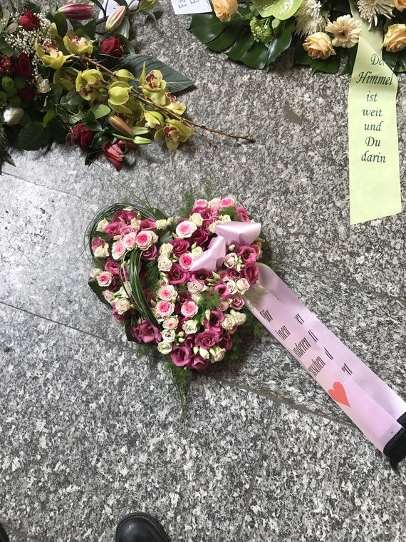 Blumenschmuck Trauerfeier Bensheim