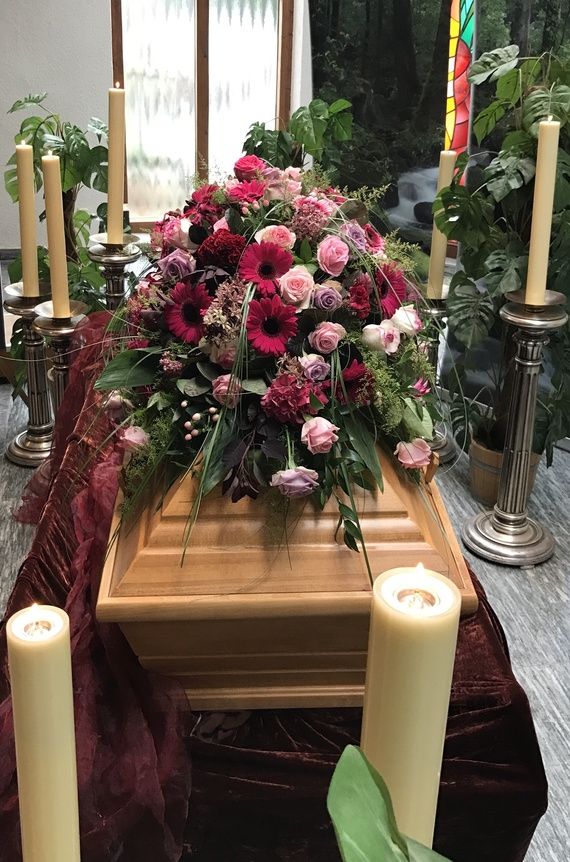 Blumenschmuck Trauerfeier Bensheim