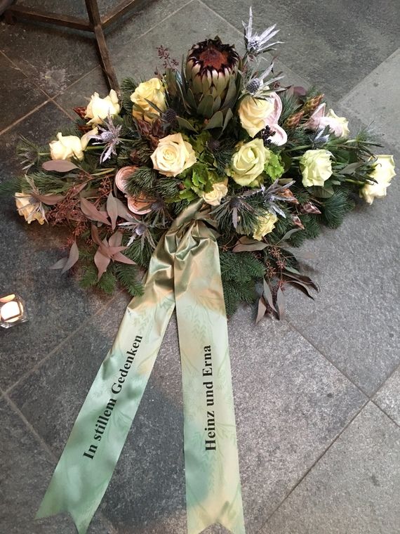 Blumenschmuck Trauerfeier Bensheim