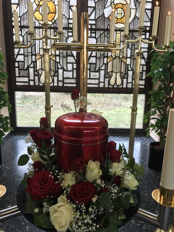 Blumenschmuck Trauerfeier Bensheim