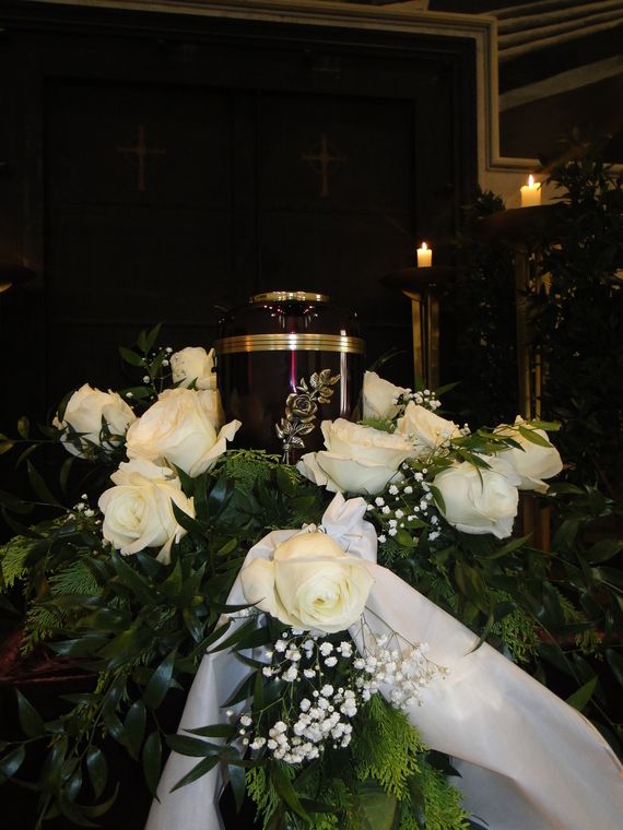 Blumenschmuck Trauerfeier Bensheim